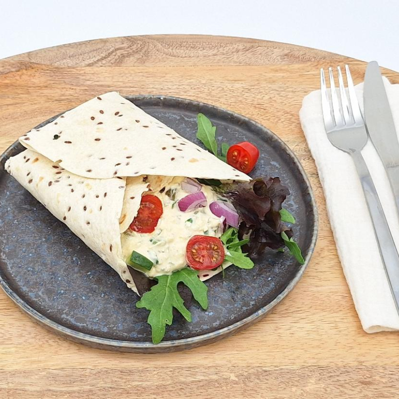 Wraps mit Hüttenkäse-Gurken-Füllung