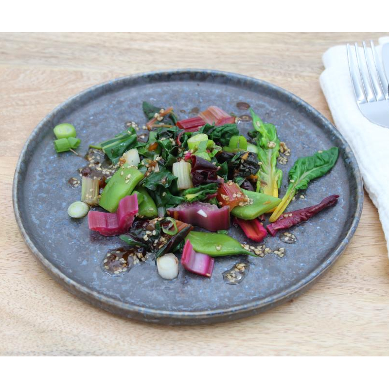 Mangold und Stangenbohnen in Teriyakisauce